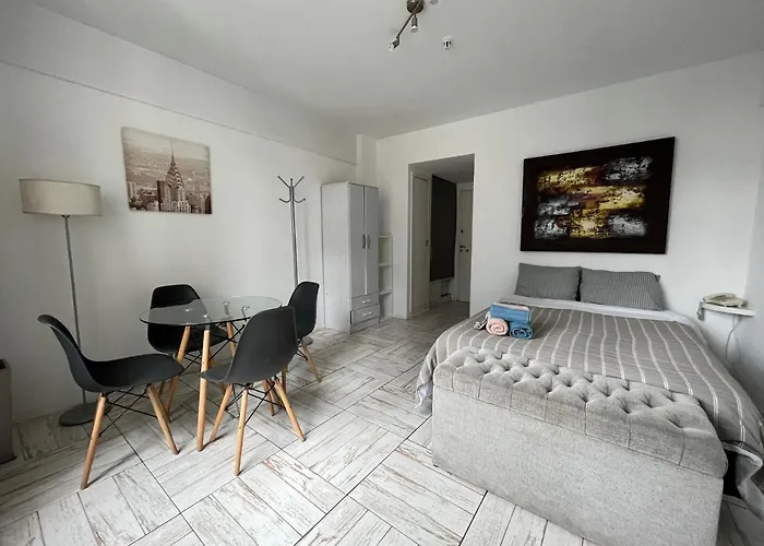Center Apartment Studio