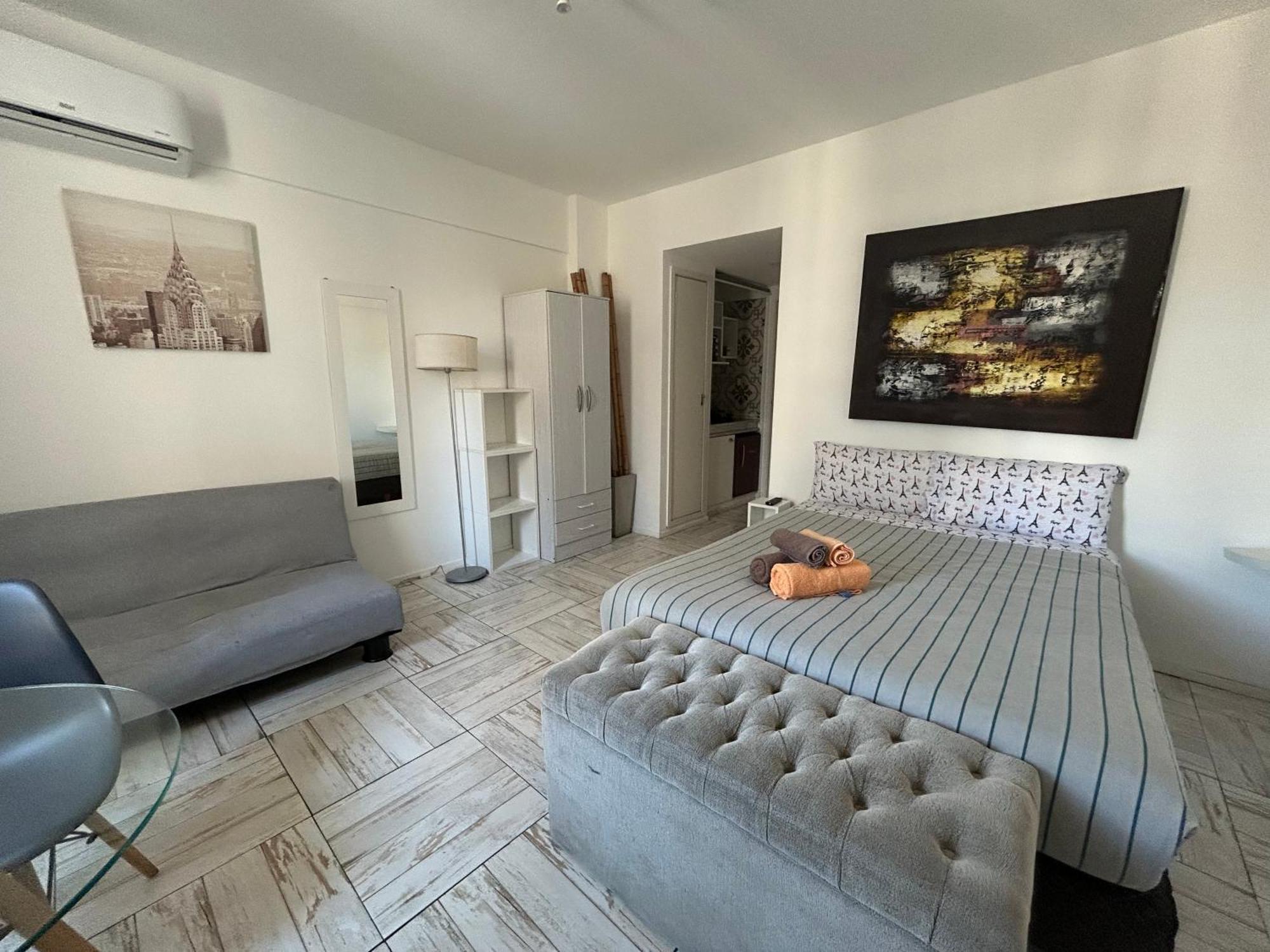 Apartment Center *
